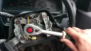 Подробнее о статье Люфт руля: что это такое и как устранить проблему